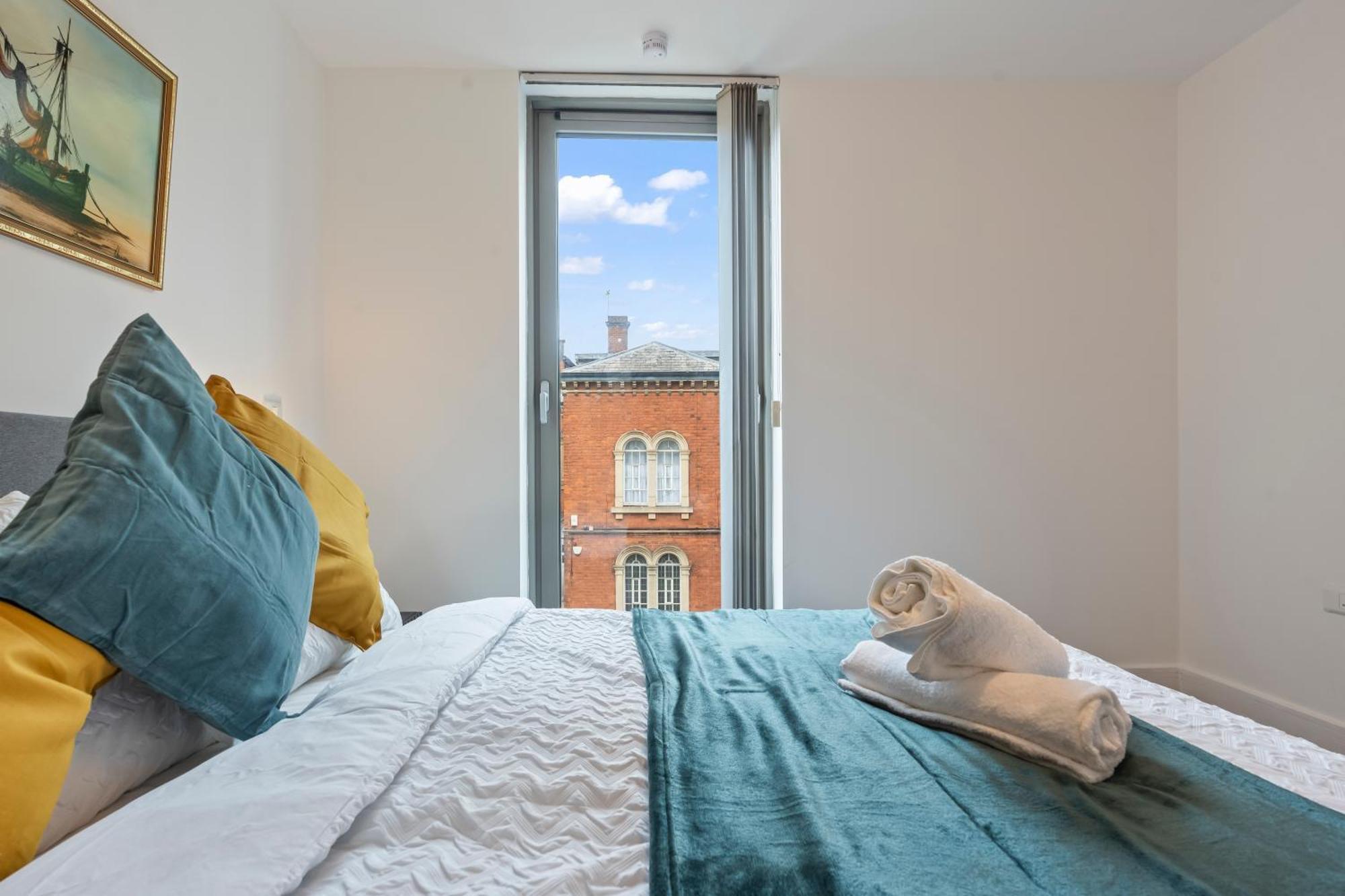 Heart Of City Centre Luxury Apartment With Secure Underground Parking Бирмингем Экстерьер фото